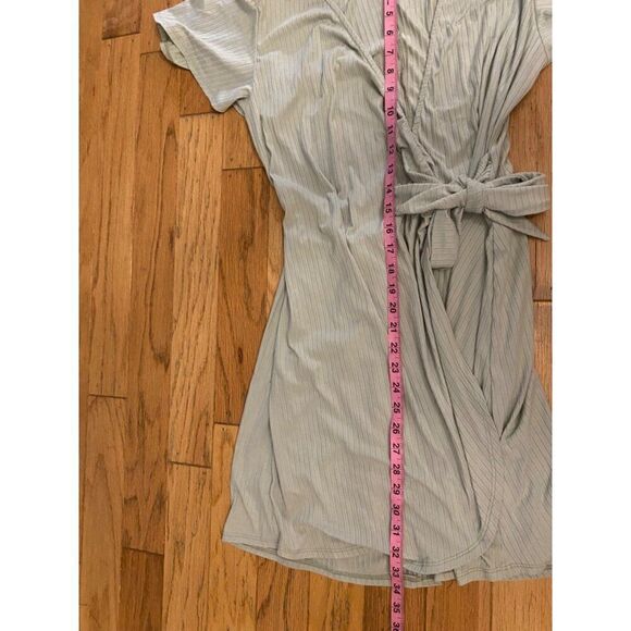 Socialite womens Light Green Wrap Dress With Flutter Sleeves & Waist Tie size L - Picture 6 of 9